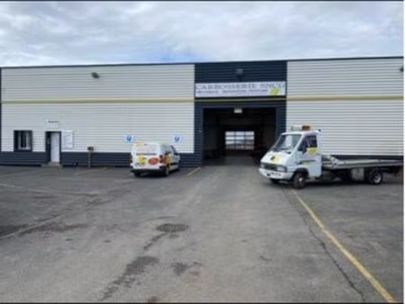 bâtiment professionnel ou seulement les murs