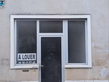 loue local commercial rénové - 60m2 - le blanc