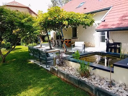 ecrin de verdure à seulement 3 minutes de poligny