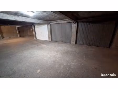 vente garage 20 m2 grenoble - accès sécurisé sous sol - 62 rue anatole france