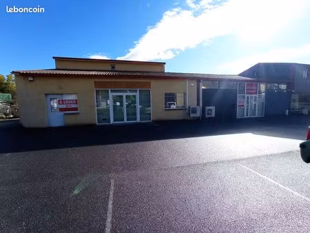 a louer local commercial 400 m2