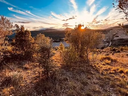 terrain agricole de 1 17 hectare avec petit mazet en pierre et panorama remarquable