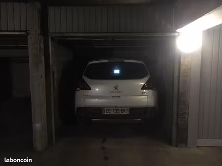 parking/box bordeaux saint-michel