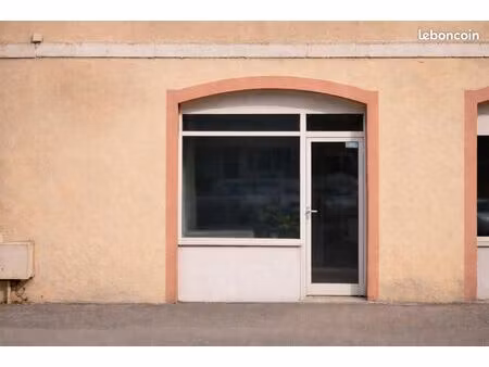 local commercial 28 m²