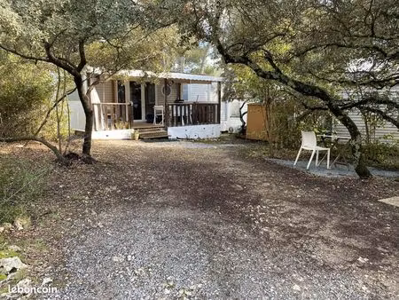 mobil-home spatieux dans camping a l année