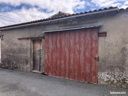 studio 1 pièce 50 m²