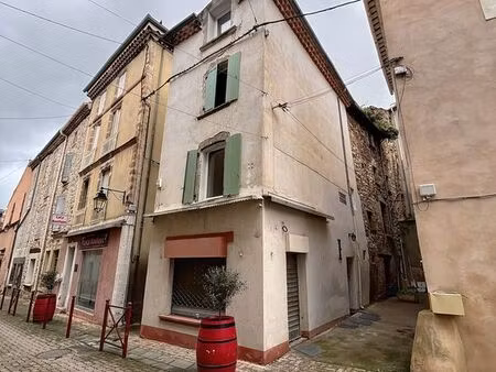maison sur st chinian  rénovée avec local commercial