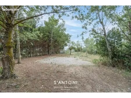 terrain 1 220 m² vias plage