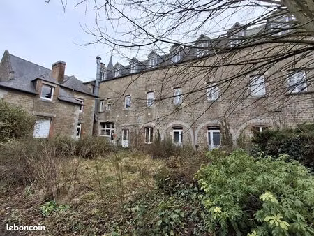 immeuble 2822 m² saint-georges-de-reintembault