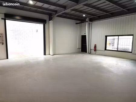 local activite & entreposage 81 m2