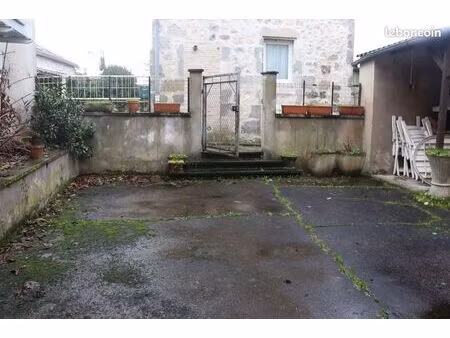 maison de ville avec cour