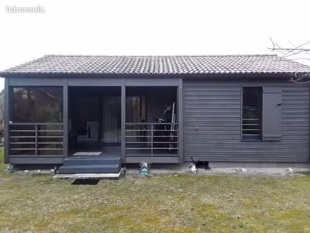 chalet dans parc résidentiel