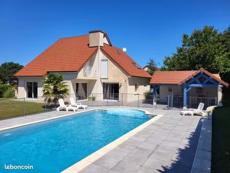 maison damparis-162m² sur sous-sol - terrain 1100m² - piscine