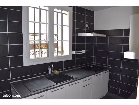 maison de ville 75m² garage et cour