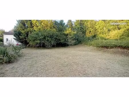 terrain constructible terre rouge - cahors