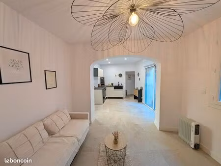 plain pied avec cour   atelier vélo moto  grenier aménageable