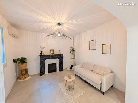 appartement en rdc avec cour sans frais