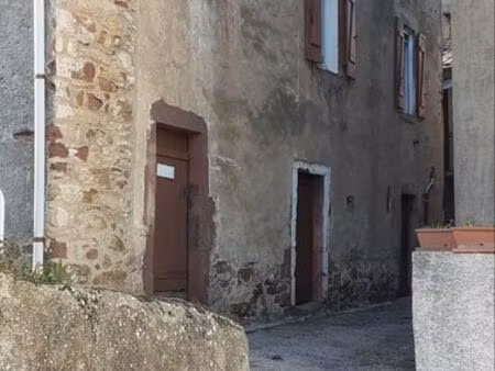grande maison en pierres