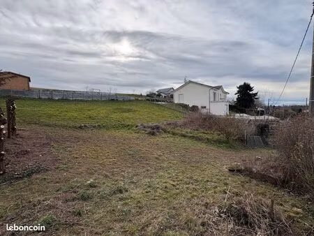 terrain 834 m² succieu