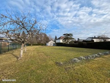 terrain 1000 m² bourgueil