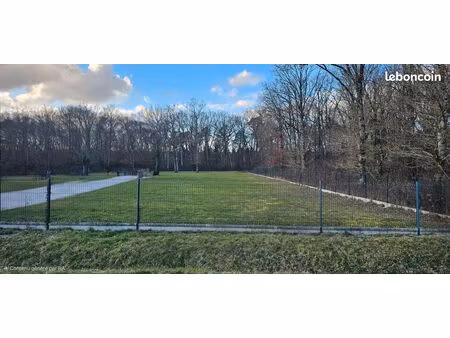 terrain à bâtir 1203 m² - chanteau (lot a) - libre de constructeur