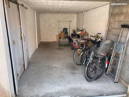 location local / box – bourg de vallet