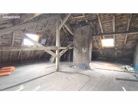 plateau à aménager 85m² total (env. 45m² carrez )