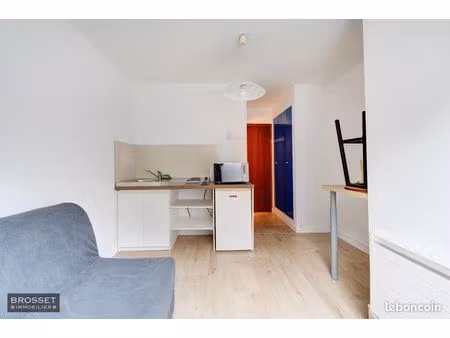 studio 1 pièce 12 m²