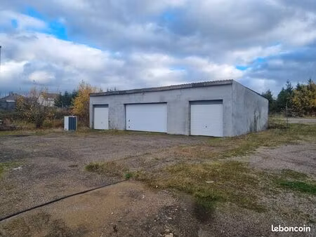 local entrepôt clos 90m²