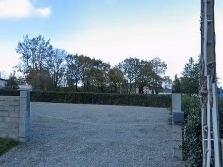 terrain commercial 1240m2