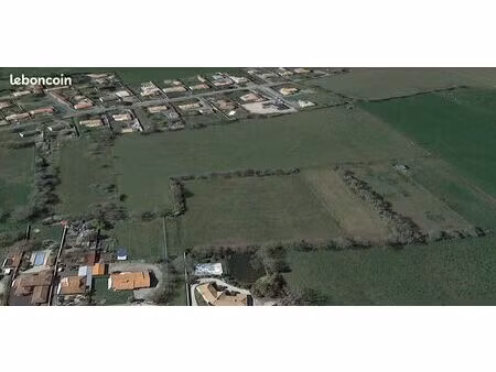 terrain 380 m² paulx