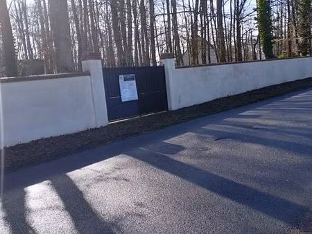 vends terrain constructible 1204 m2