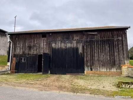 grange avec petit verger