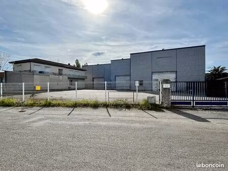 batiment a louer ou vendre