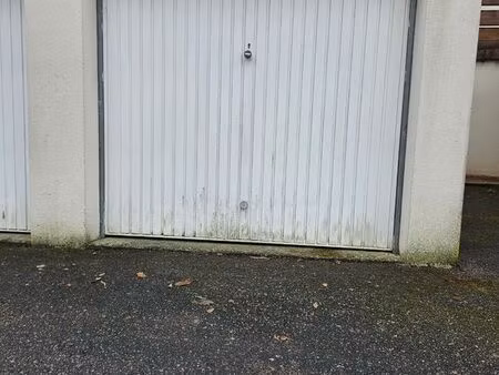 garage / box / parking 15m2