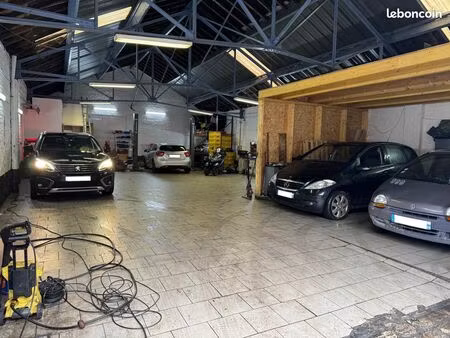 local garage automobile 200 m²