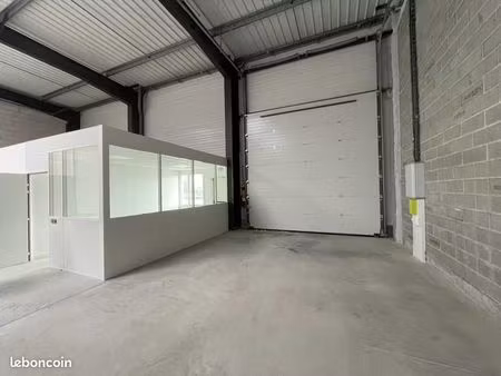 local d'activité 545 m²