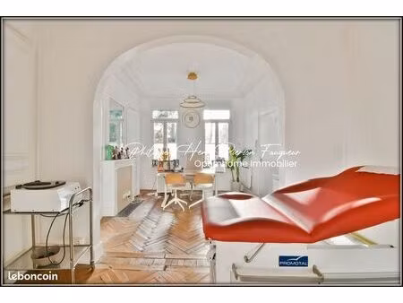 local commercial 273 m²