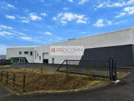 local d'activité 1 200 m²