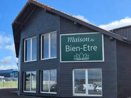 local premium idéal maison bien-être/ pôle beauté