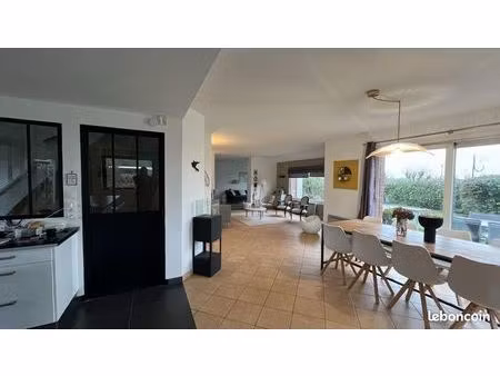 maison 6 pièces 147 m²