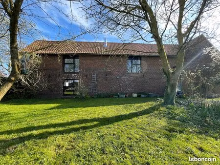 ferme au carré typique du nord - 347 m2 - 4 chambres - 2 sdb - 2 granges - terrain > 4000 