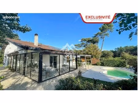 villa 9 pièces 211 m²