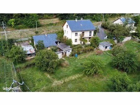 propriété 6 pièces 130 m²