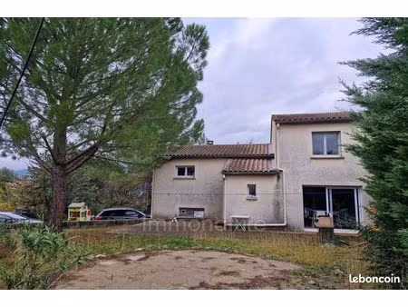 villa 5 pièces 100 m²