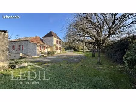 maison 7 pièces 220 m²