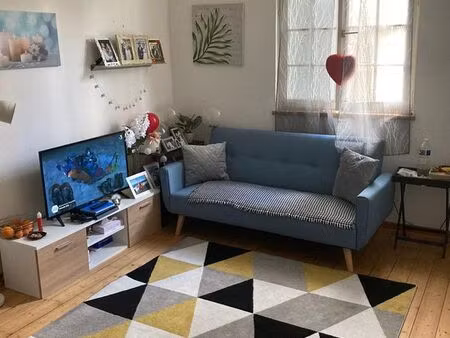 tres beau f1 a illkirch a 200m tram a