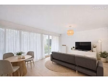 appartement 2 pièces 64 m²