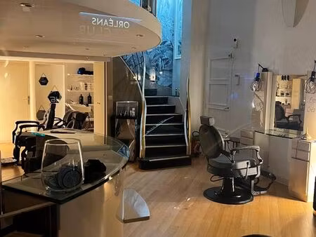 salon de coiffure 80m2 refait a neuf