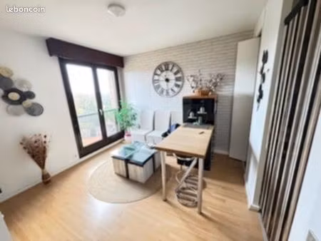 appartement t2 garage. + cave